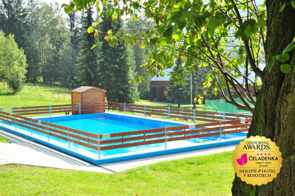 Horsky Hotel Celadenka / Mountain Resort Čeladná Kültér fotó
